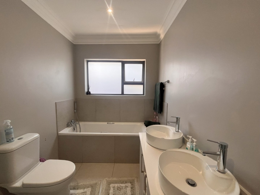3 Bedroom Property for Sale in Oakland Estate Free State